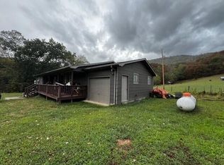 312 Falls View Ln, Hinton, WV 25951