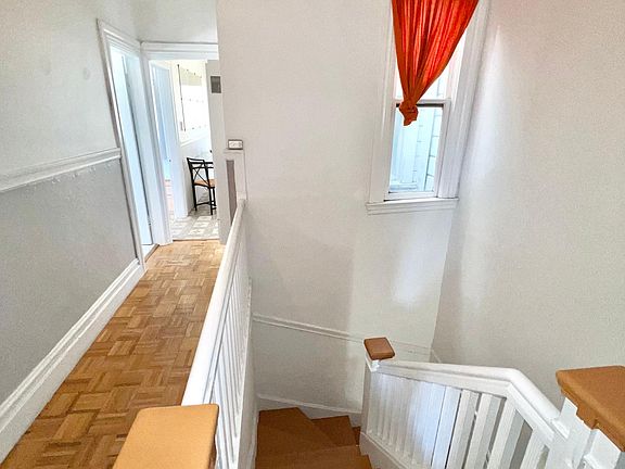 3rd image of 18 Jansen St