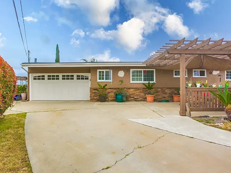 4402 Mount Lindsey Ave — Photo 13