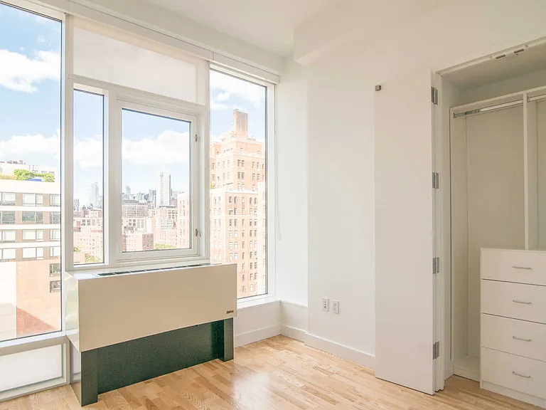 500 W 23rd St #2H — Photo 20