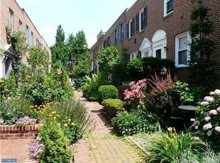 2517 Pine St, Philadelphia, PA 19103