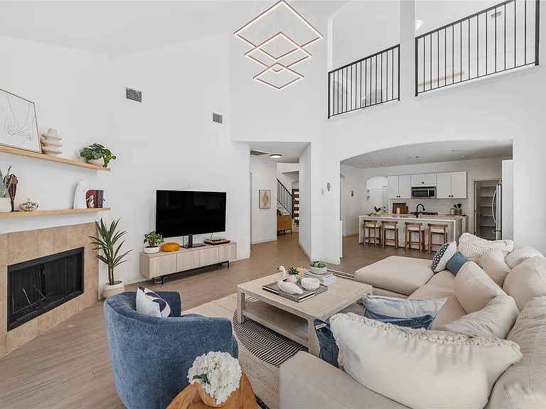 3831 Sapphire Loop — Photo 11