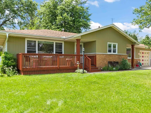 319 S Spring St, Metamora, IL 61548