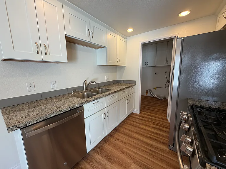 6473 Shady Lawn Dr #6 — Photo 10