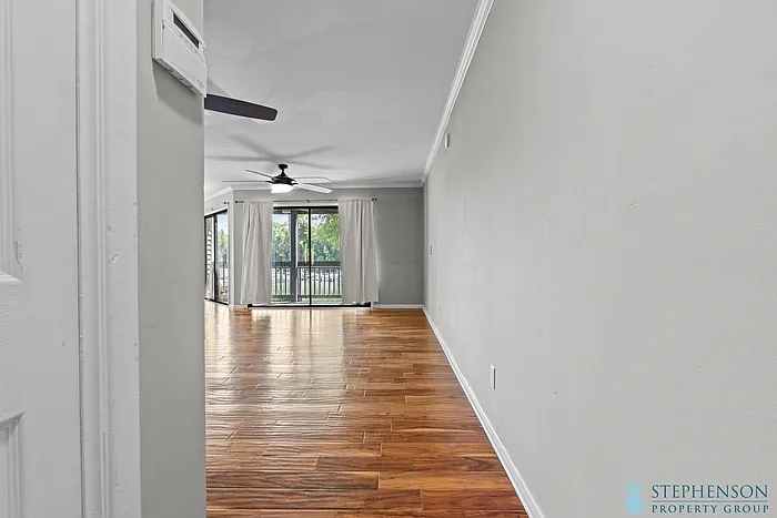 3 bed, 2.0 bath, 1600 sqft, $1,850 — Photo 4