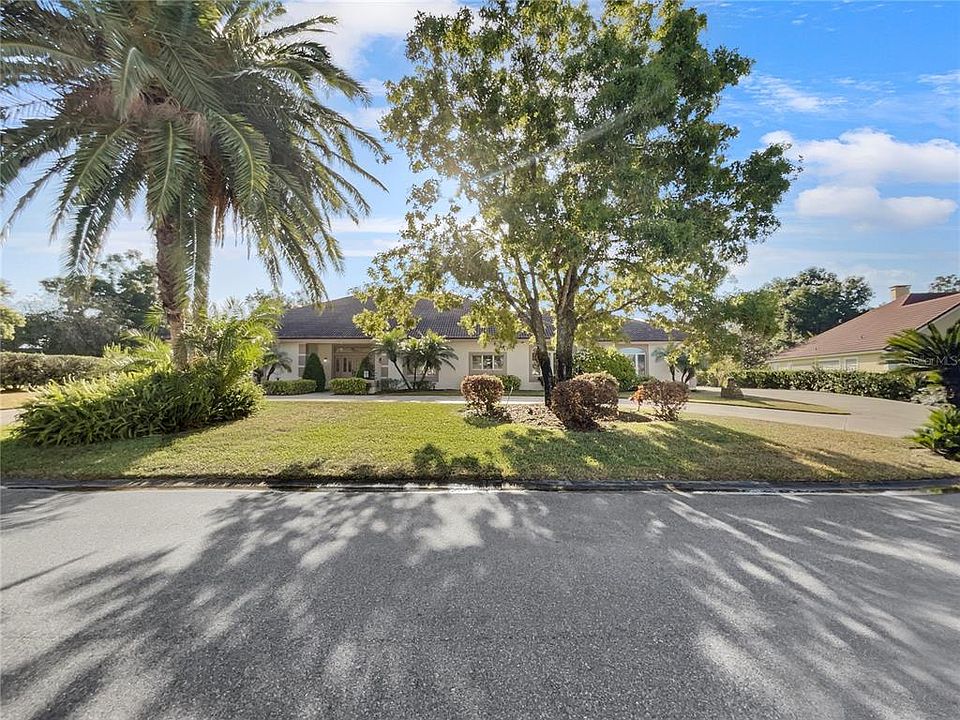 1st image of 211 FAIRWAY DRIVE