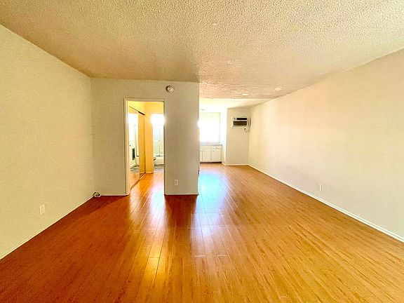 3rd image of 217 S Serrano Ave