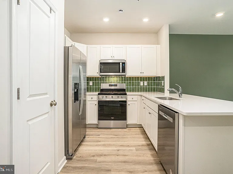 1143 Martin Rd — Photo 16