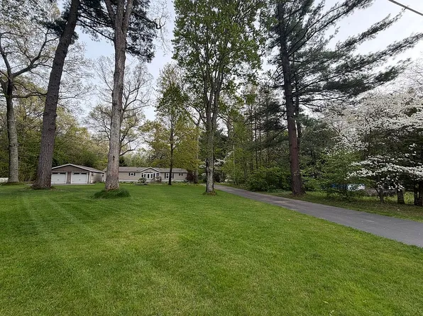 4325 W Skeels Rd, Montague, MI 49437