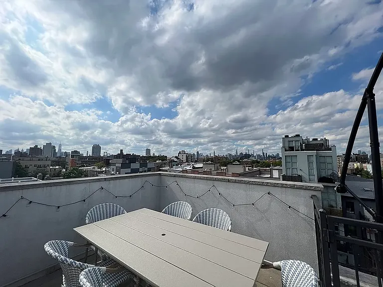 43 Meserole St #4B — Photo 23