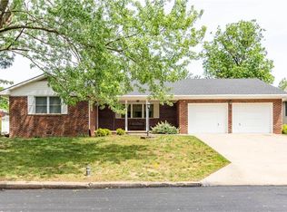 101 N Sunset Ave, Windsor, MO 65360