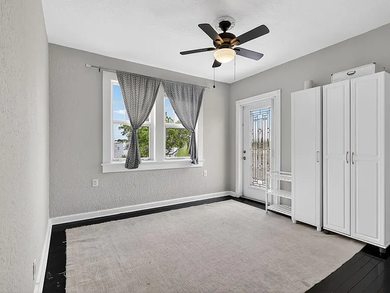 412 El Prado — Photo 32