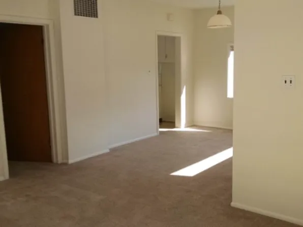 617 North State Street Apartments - Schedule a Tour Today!, 617 N State St APT 5, Bellingham, WA 98225