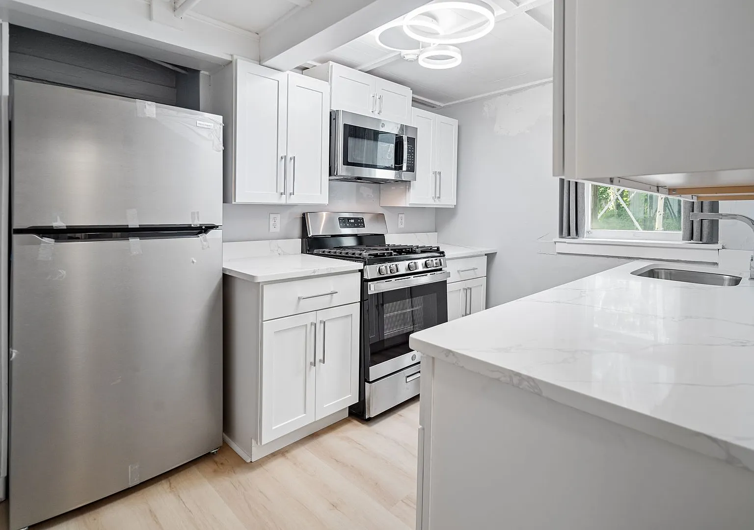 202 Stewart Ave — Photo 4