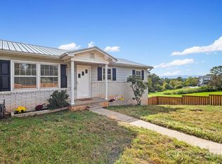 94 Church St, Weaverville, NC 28787