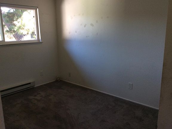 5th image of 16705 Barnell Ave