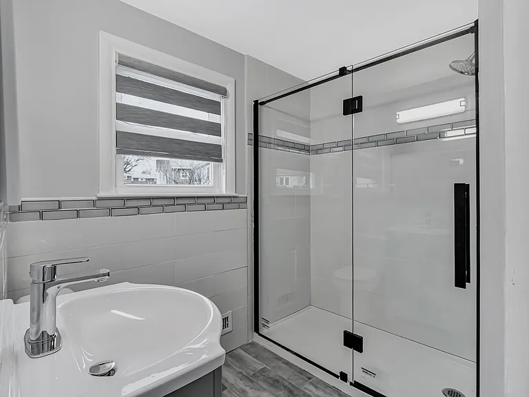 1 Furbush Rd — Photo 1