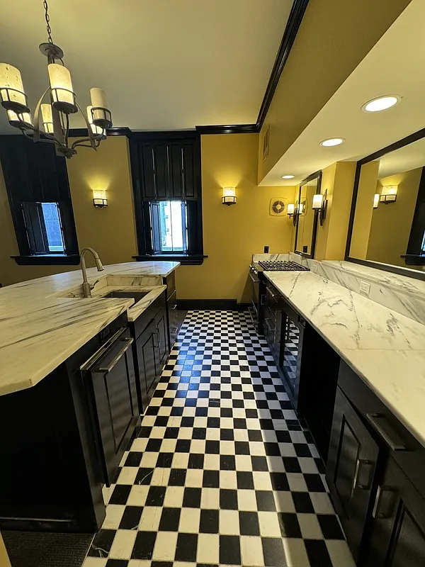 4 bed, 1.0 bath, $3,840 — Photo 2