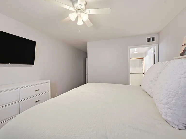 2181 W Woolbright Rd #N106 — Photo 12