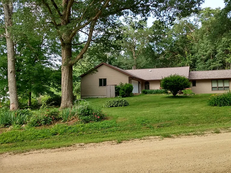 Jenkins Ln — Photo 1