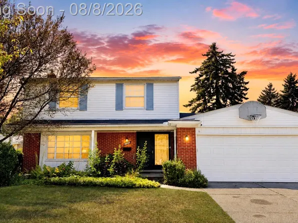 30121 Woodhouse Dr, Warren, MI 48092