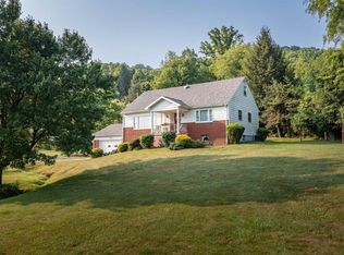 10 Freeman St, Farmington, WV 26571