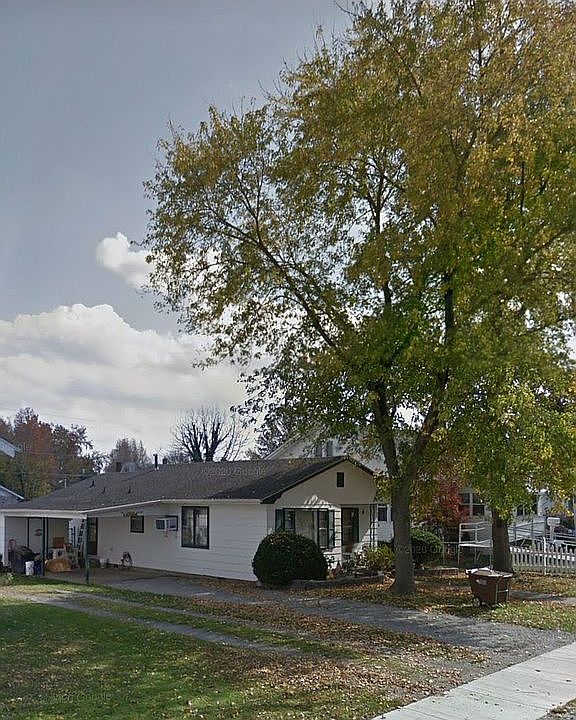 2nd image of 607 Virginia St