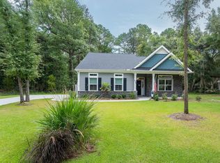 117 Pleasant Point Dr, Beaufort, SC 29907