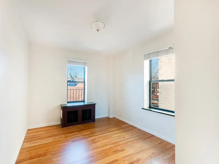 1494 Ocean Ave #3E — Photo 8