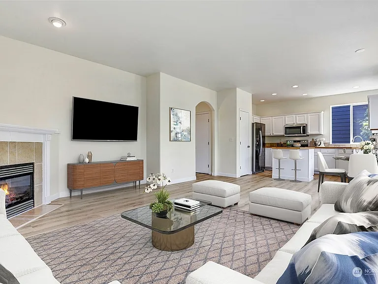 Living room and access to Kitchen