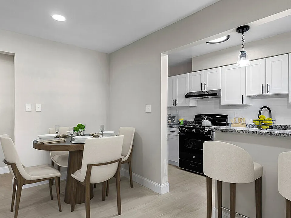 Dining/Kitchen