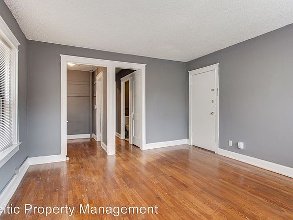 5th image of 3743 Washington St APT 5
