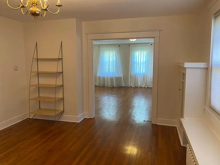 1331 Shady Ave — Photo 7
