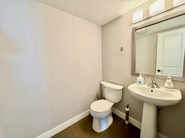 9533 Granville Ave — Photo 22