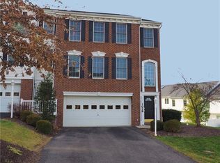 1028 Woodlawn Dr, Canonsburg, PA 15317
