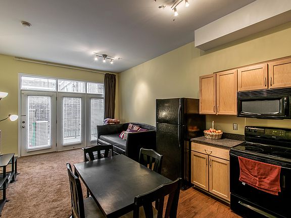 4th image of 2020 5th Ave S Unit 133