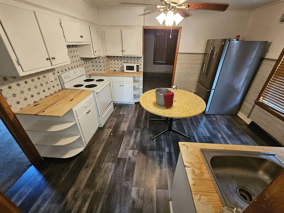 1st image of 3658 E Holmes Ave #2
