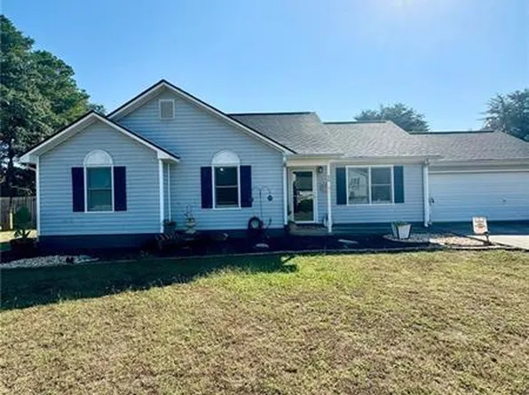 66 River Oaks Dr, Cartersville, GA 30120