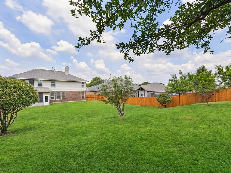1205 Stone Ln — Photo 35