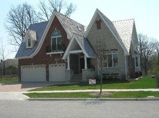 888 Writer Ct, Vernon Hills, IL 60061