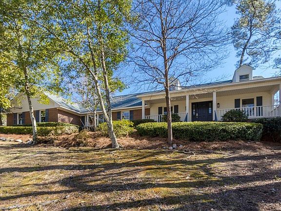 4th image of 797 Greenwood Drive