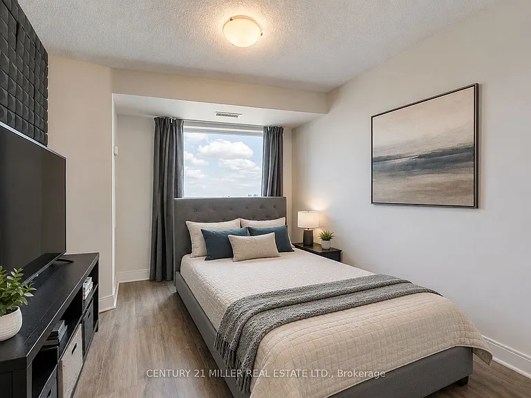 125 Village Green Sq #3803 — Photo 27