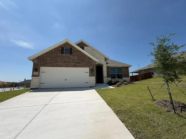 2304 Shamrock Ln, Weatherford, TX 76087