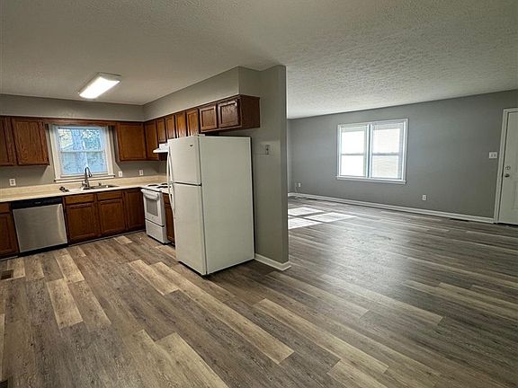 5th image of 106 Countryside Dr