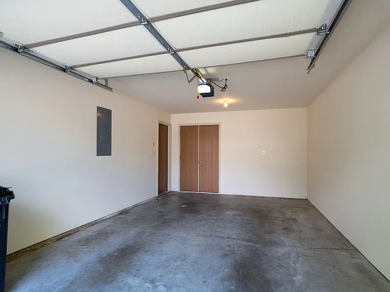 601-603 Glenstone Dr. — Photo 47
