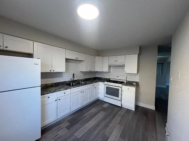 9945 Nottingham Ave #3 — Photo 2
