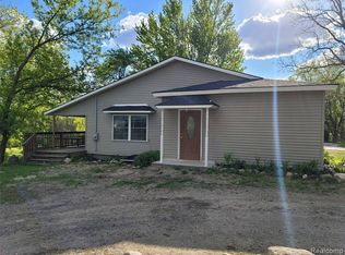 1260 Elliott Rd, Fowlerville, MI 48836