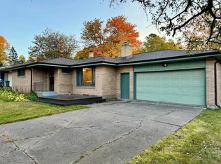 3310 Hutchinson Rd, Duluth, MN 55811