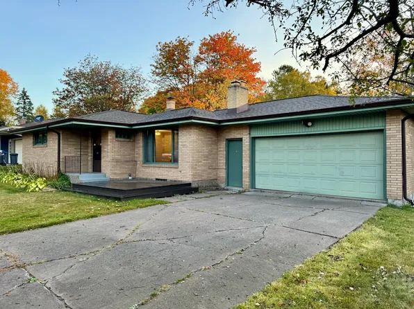 3310 Hutchinson Rd, Duluth, MN 55811