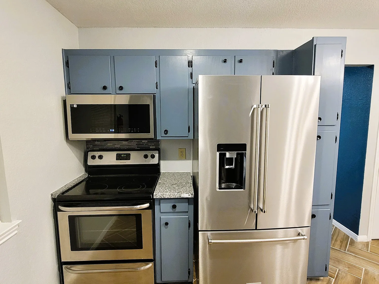 2 bed, 790 sqft, $795 — Photo 2